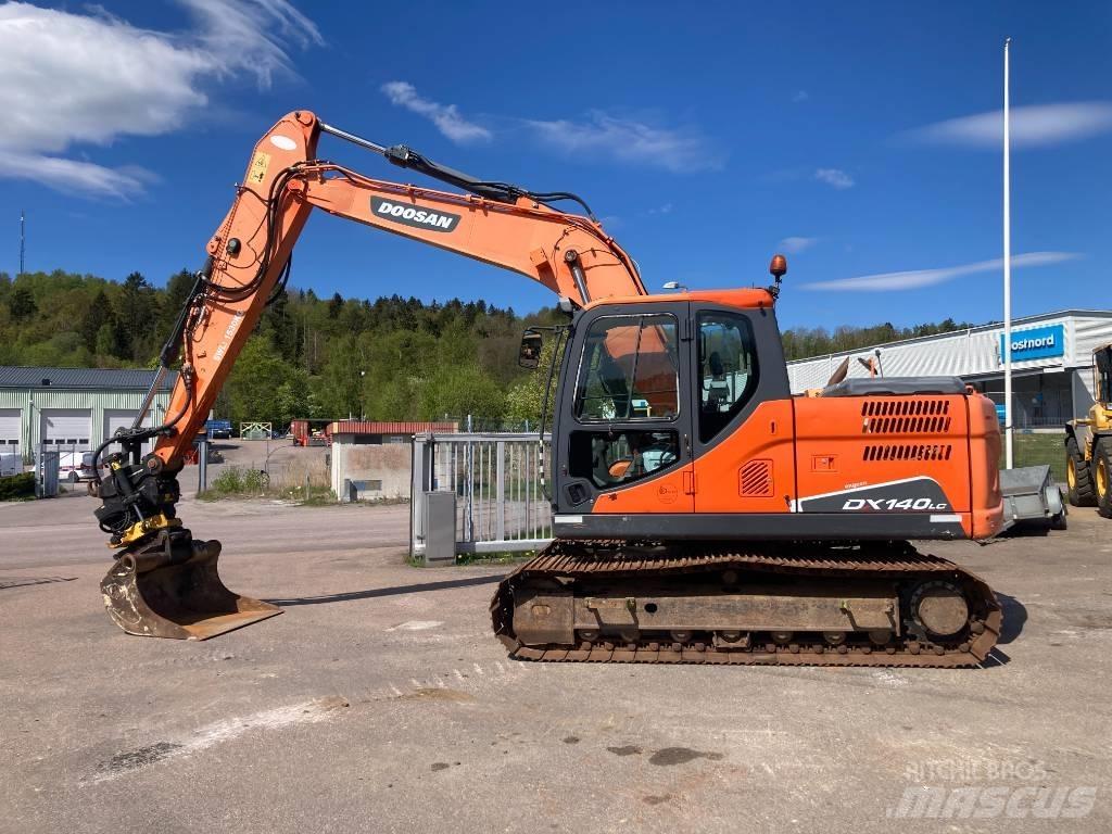 Doosan DX 140 LC Escavatori cingolati