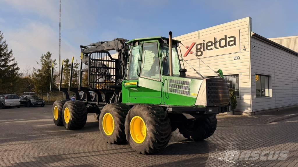 John Deere 1110 D Forwarder