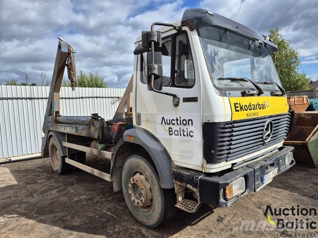 Mercedes-Benz 1722 Camion con cassone scarrabile