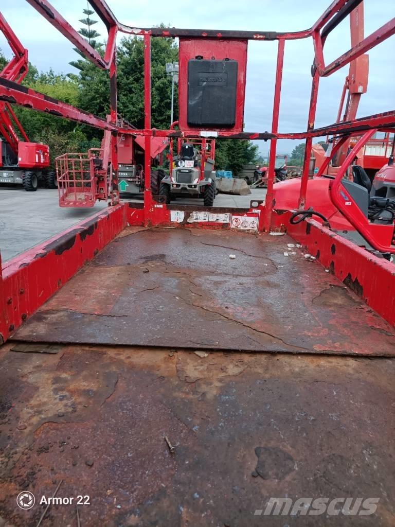 Haulotte Compact 10 Piattaforme a pantografo