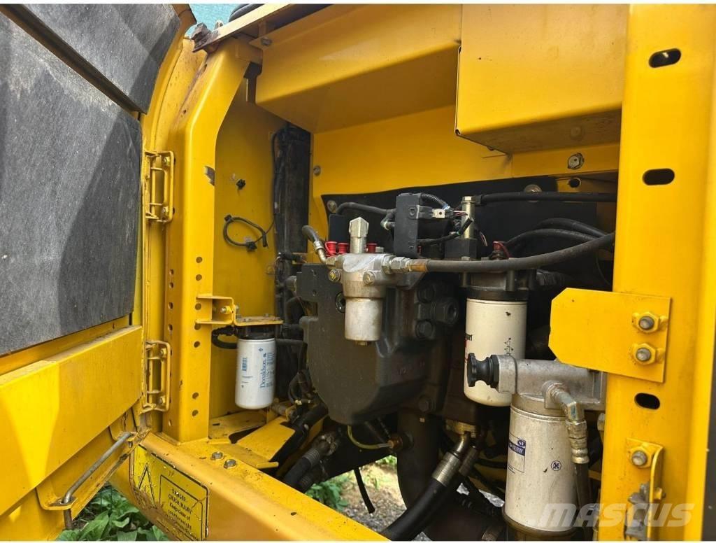 Komatsu PC 210 LC-11 Escavatori cingolati