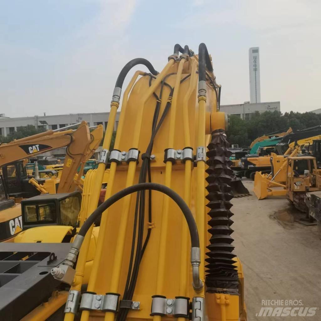 Komatsu PC 220-8 Escavatori cingolati