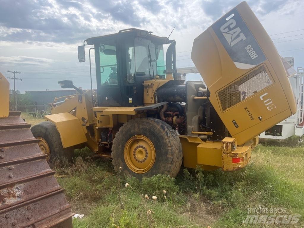 CAT 938 H Pale gommate