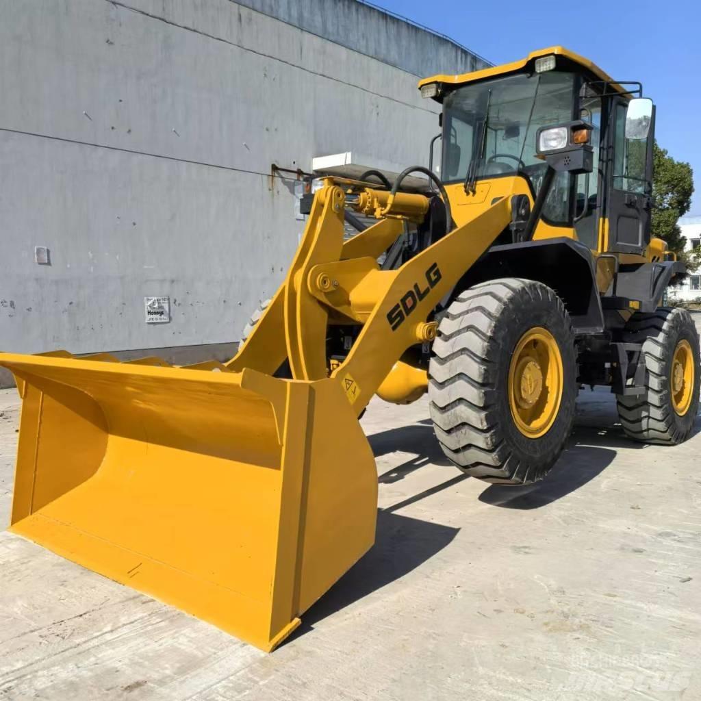 SDLG LG 936 L Pale gommate