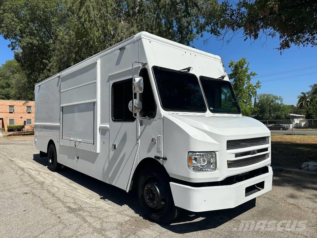 Freightliner M-LINE Camion cassonati