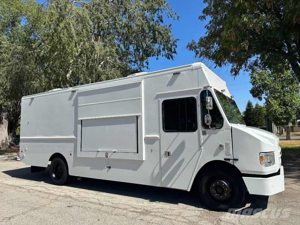 Freightliner M-LINE Camion cassonati