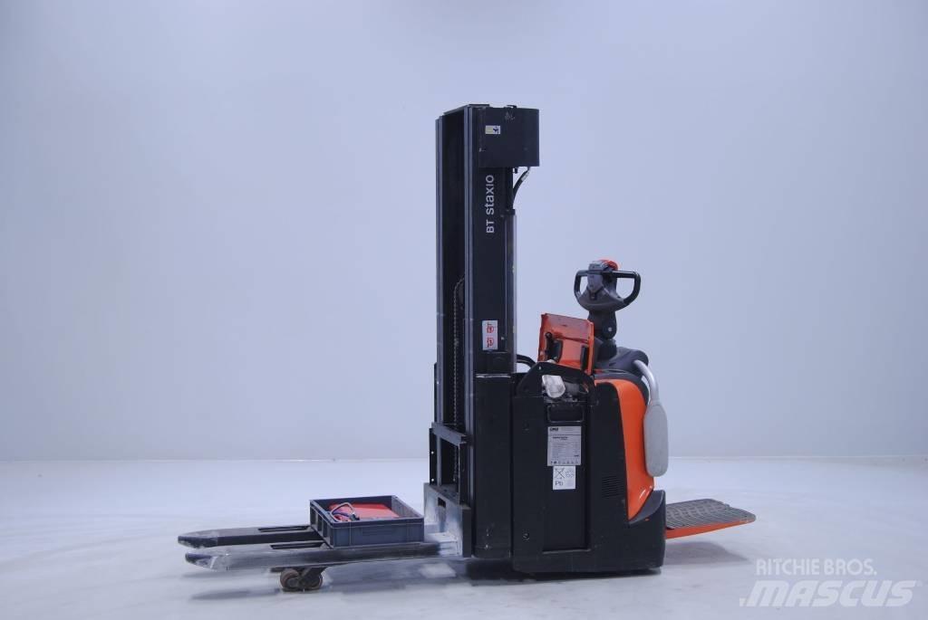 Toyota SPE140L Transpallet uomo a terra