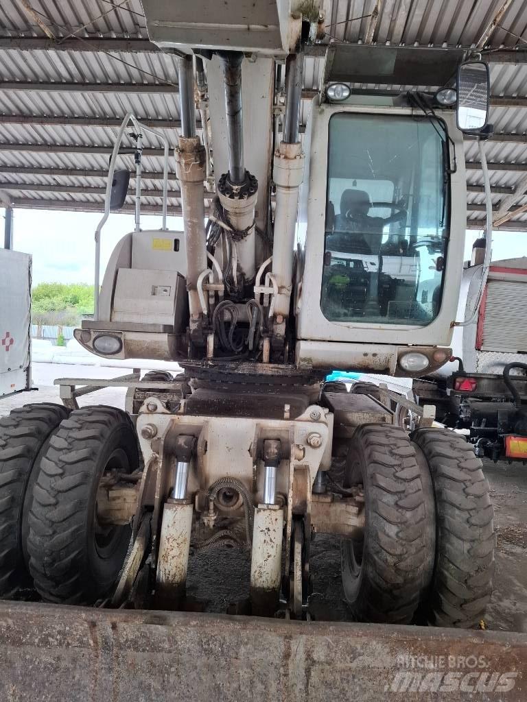 JCB JCB JS 175W Escavatori gommati