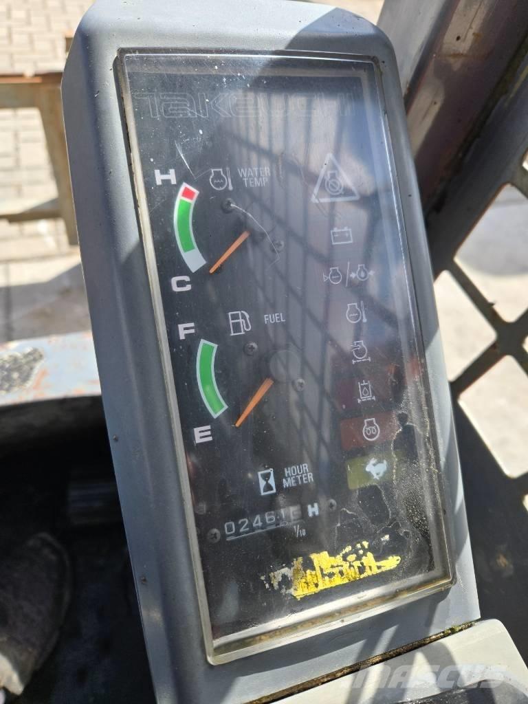 Takeuchi TL120 Mini Pale Gommate