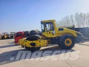 Bomag BW 220D-40 Rulli a doppio tamburo