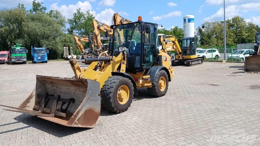 CAT 907 M Pale gommate