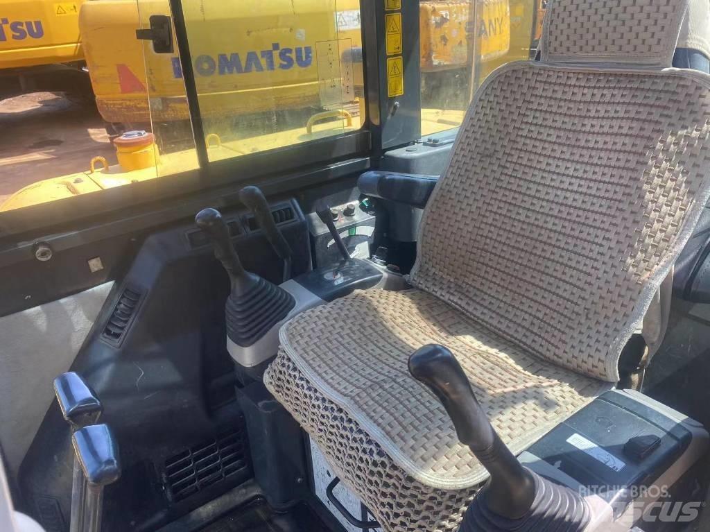 Komatsu PC56 Escavatori cingolati