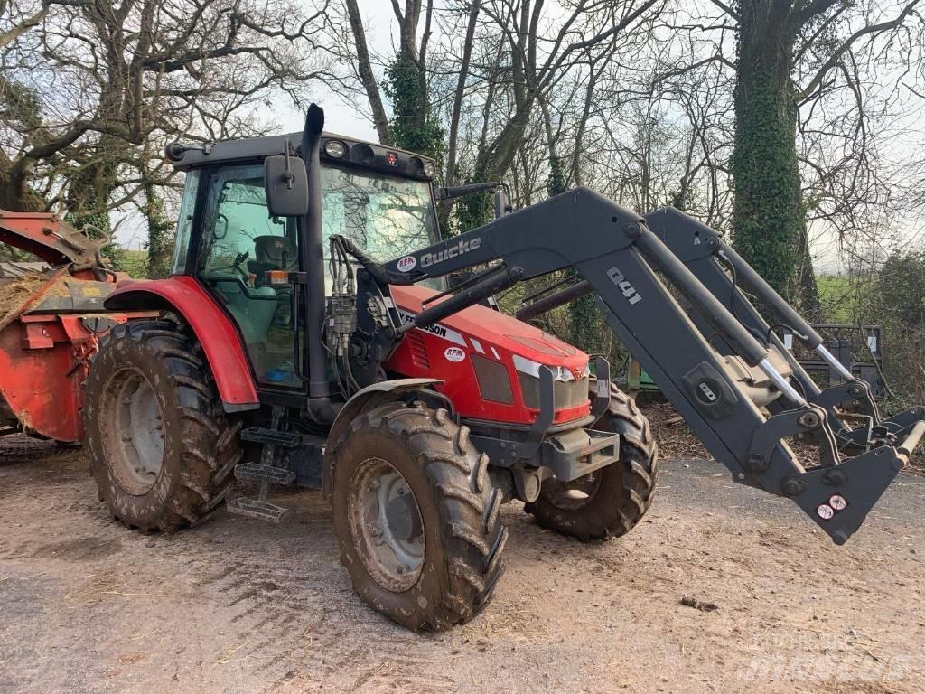 Massey Ferguson 5440 Trattori