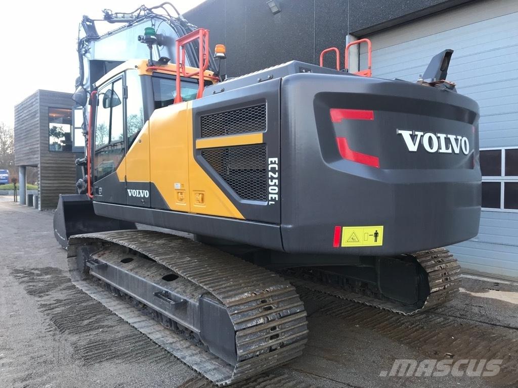Volvo EC 250 E Escavatori cingolati