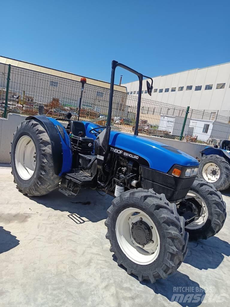 New Holland TN 90 F Trattori