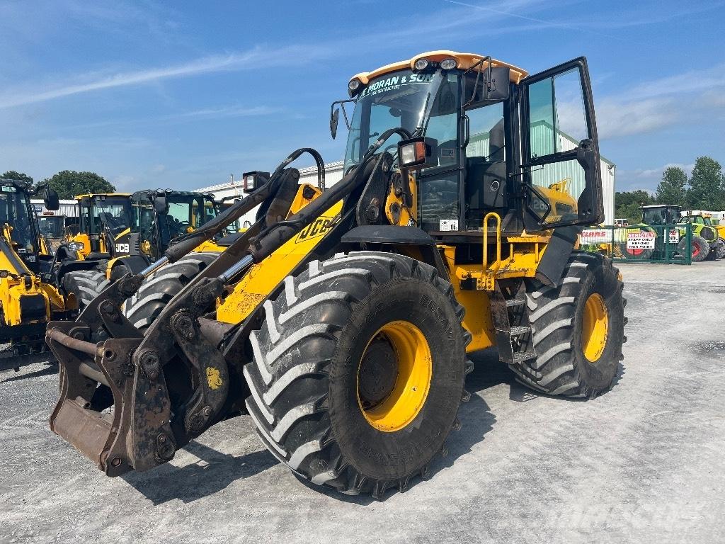 JCB 426 E Pale gommate
