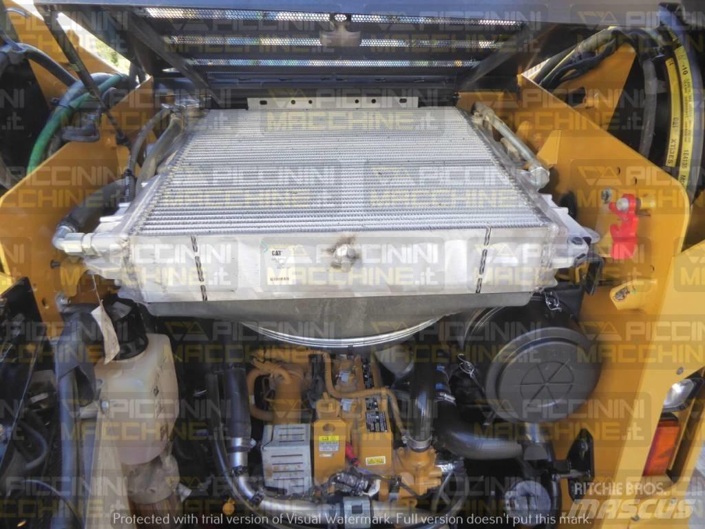 CAT 262D Mini Pale Gommate