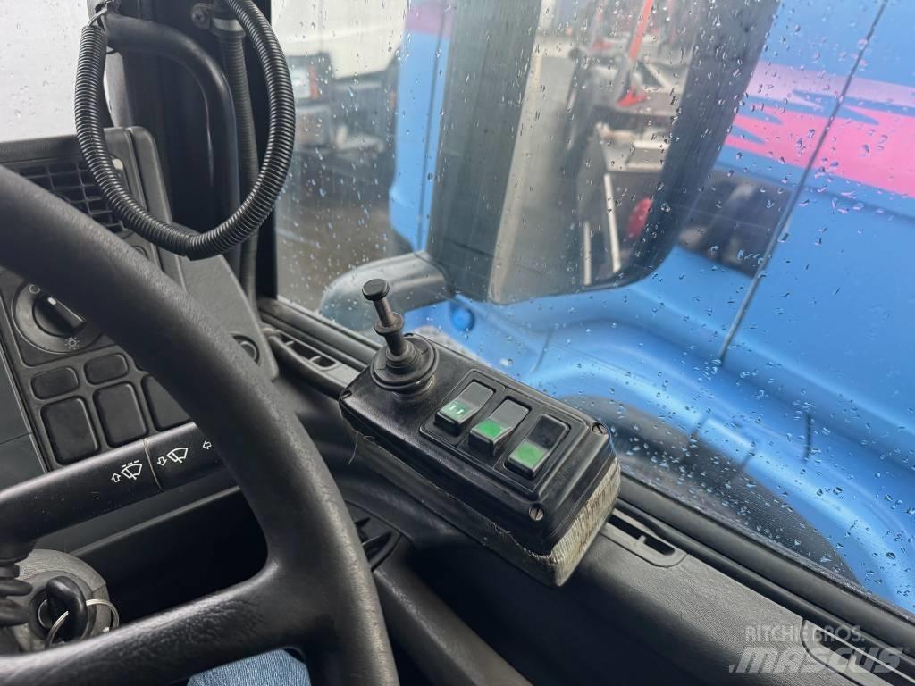 Scania P94DB Camion dei rifiuti