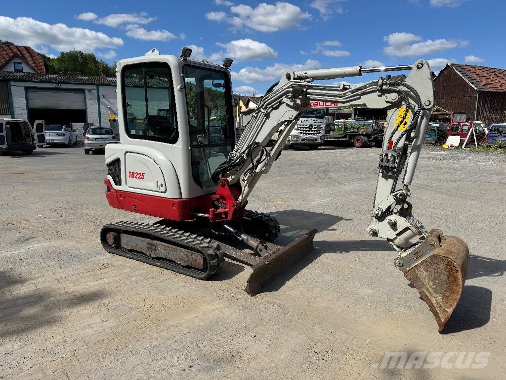 Takeuchi TB 225 Miniescavatori