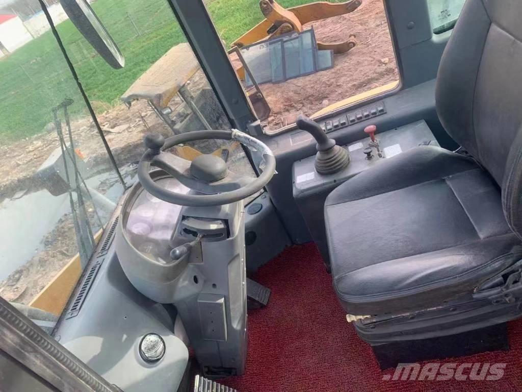 SDLG LG 956 L Pale gommate