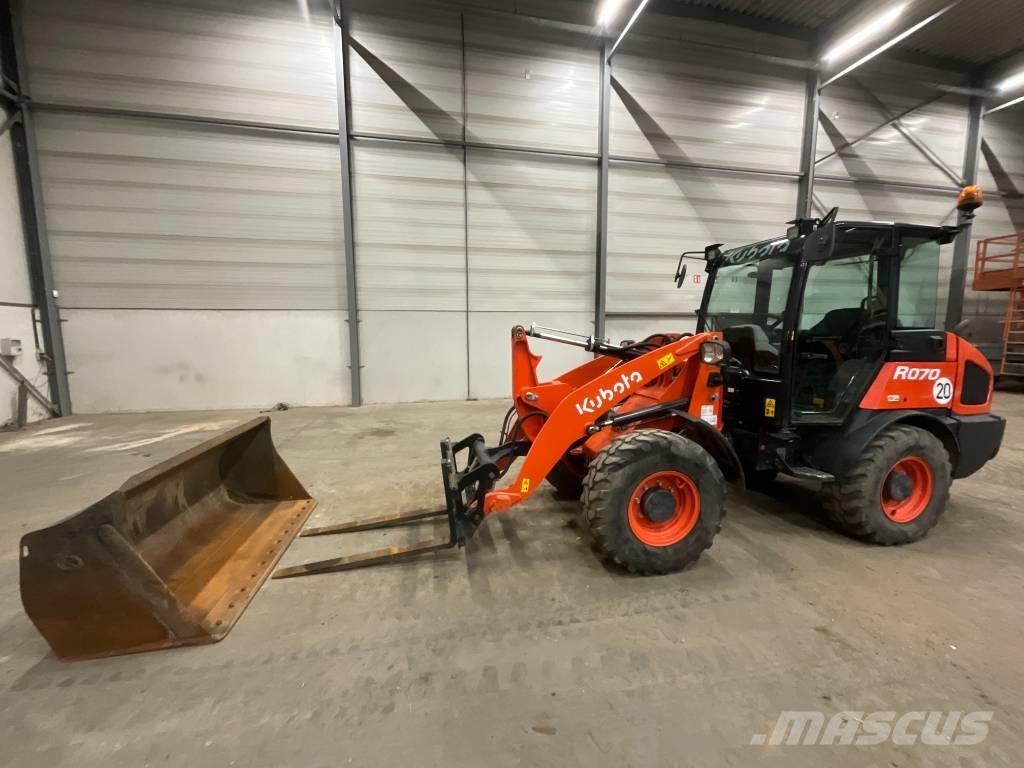 Kubota R 070 Pale gommate
