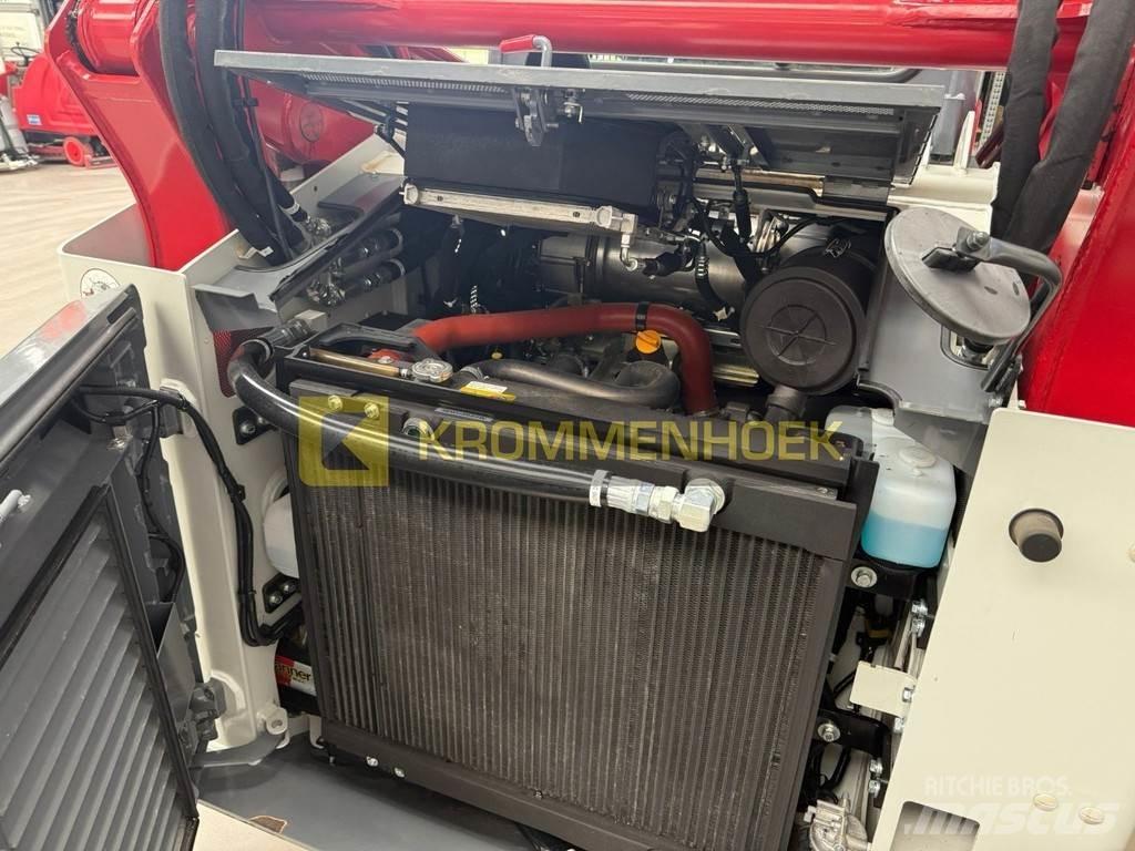 Takeuchi TL 12V-2 Mini Pale Gommate