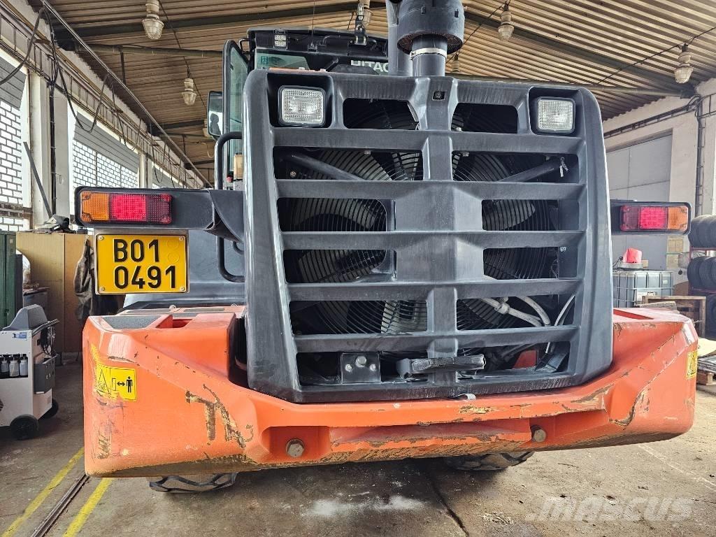 Hitachi ZW180-6 Pale gommate