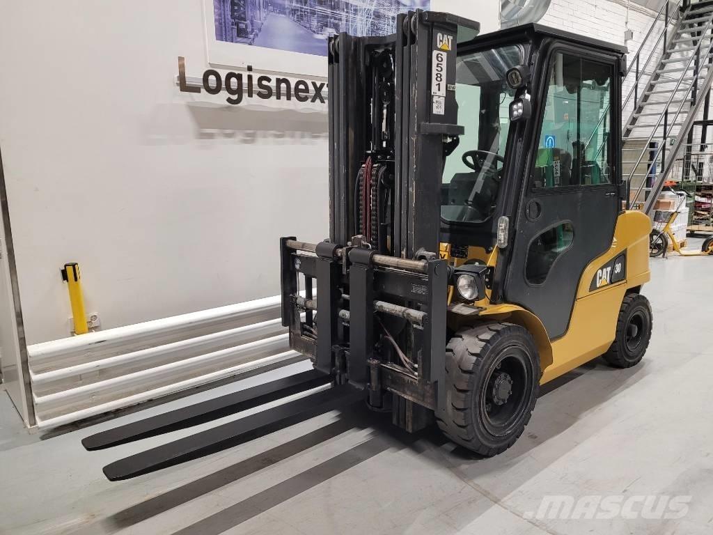 CAT DP 30 N Carrelli elevatori diesel