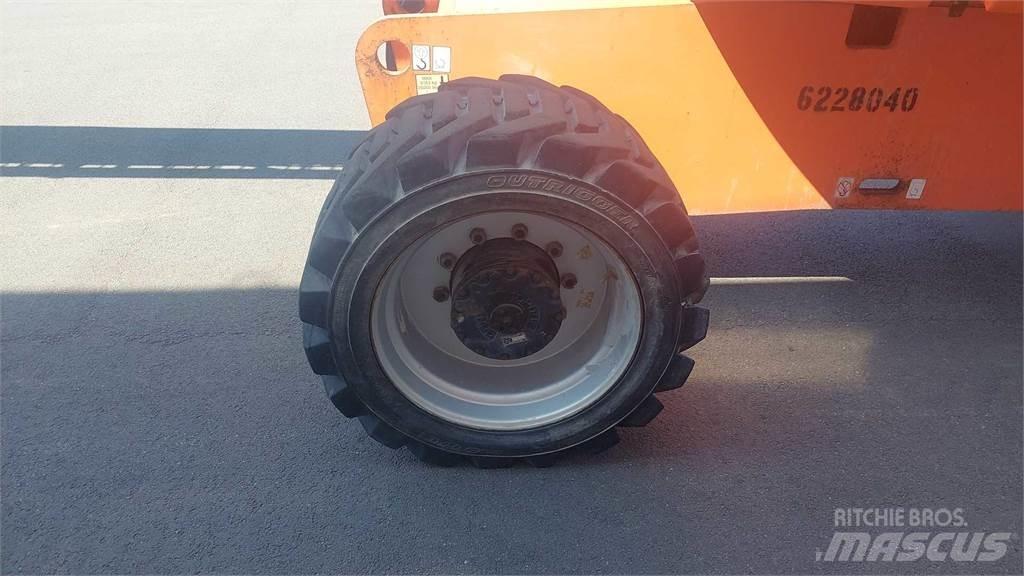 JLG 860SJ Piattaforme a braccio telescopico