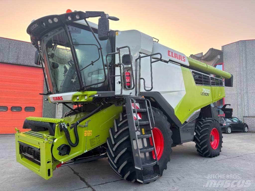 CLAAS Lexion 7500 Mietitrebbiatrici