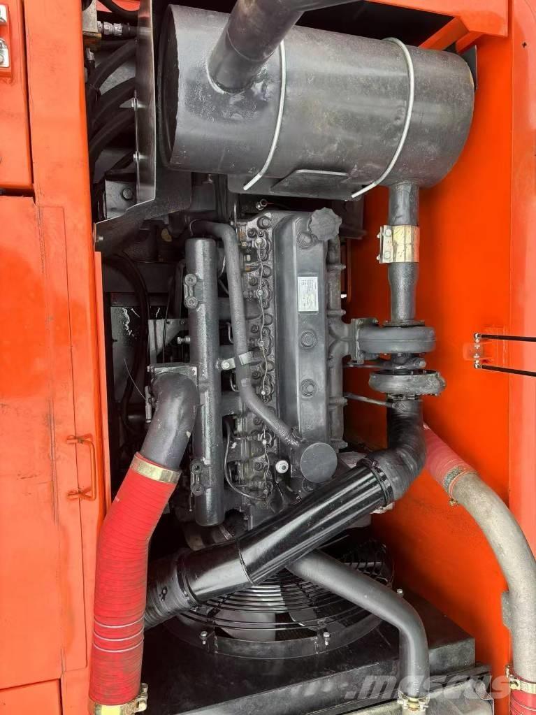 Doosan 225 LCA Escavatori cingolati