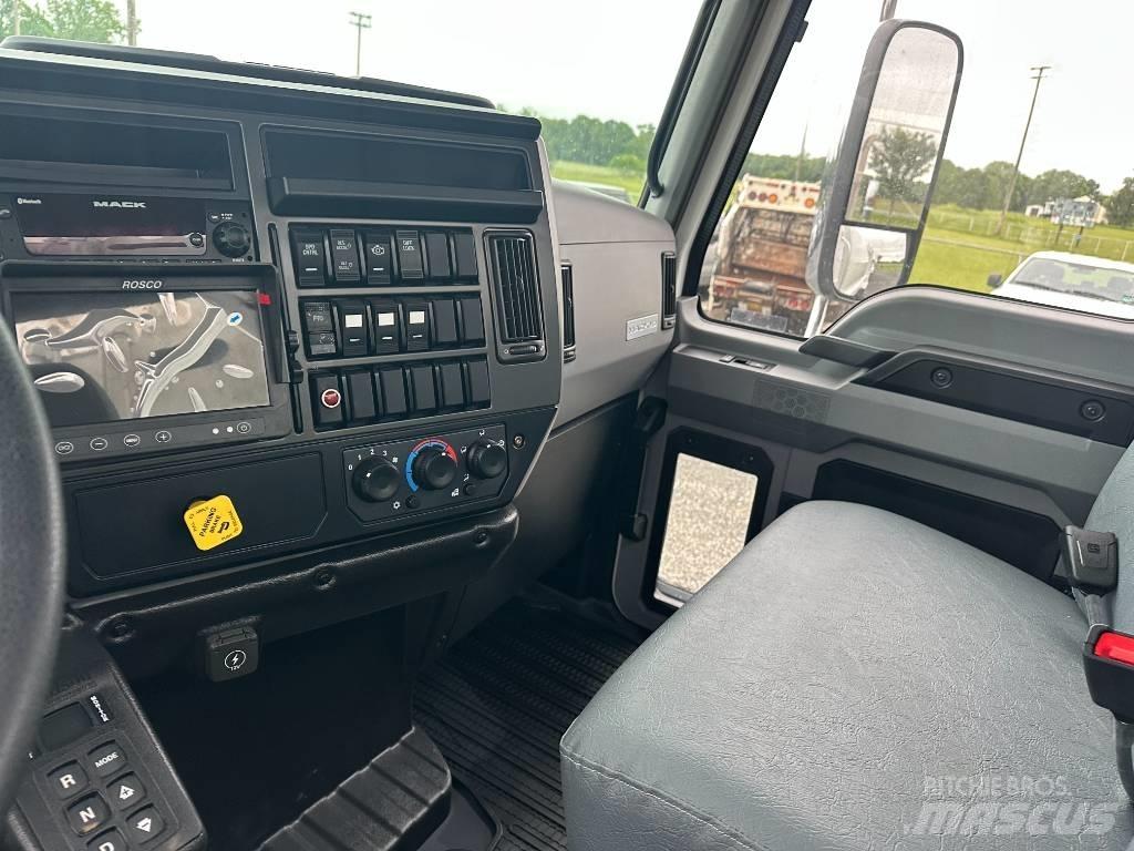 Mack MD7 Camion dei rifiuti