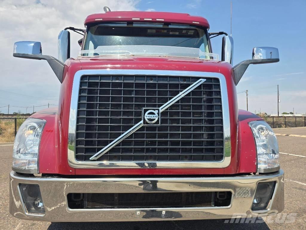 Volvo VNL 42 T300 Motrici e Trattori Stradali