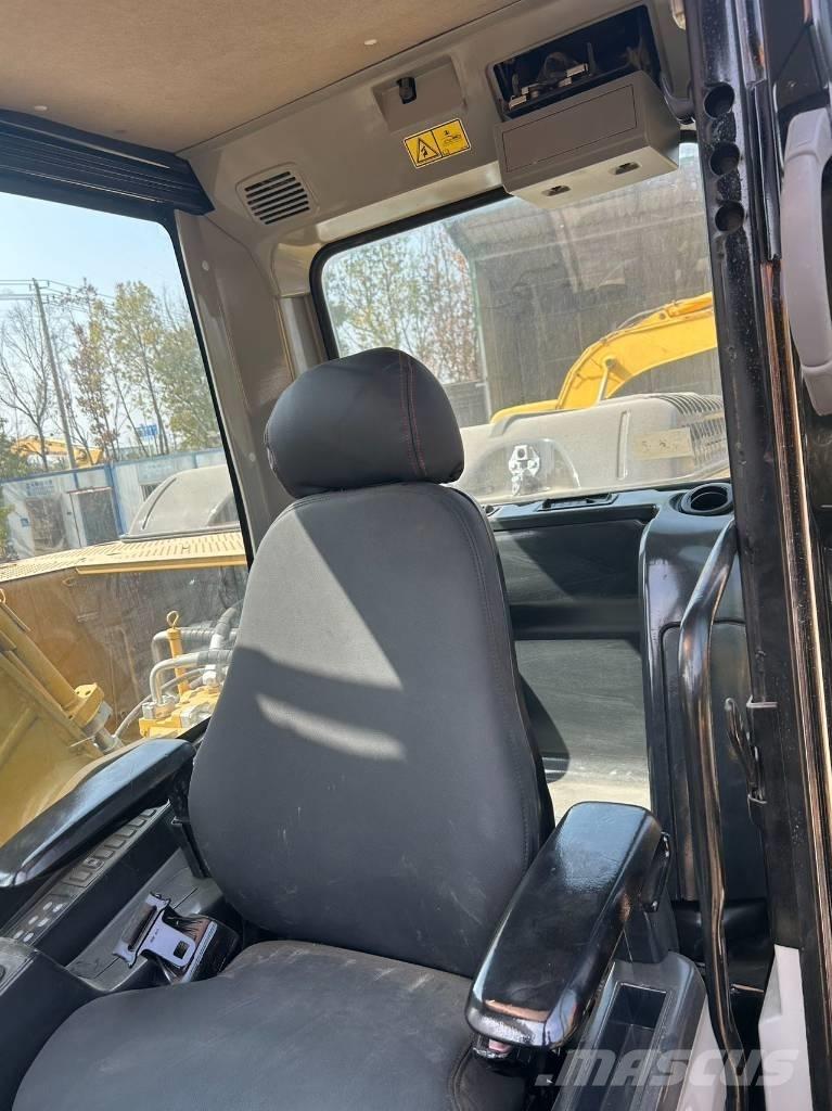 CAT 325 D Escavatori medi 7t - 12t