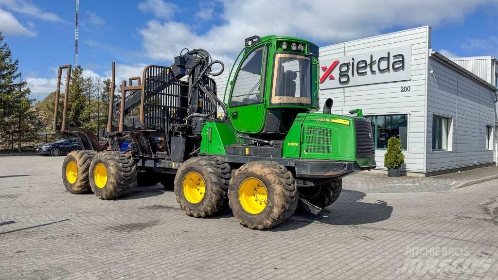 John Deere 1010 E Forwarder