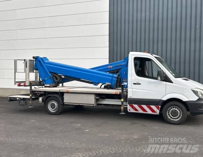 VERSALIFT VTX-240 Piattaforme autocarrate