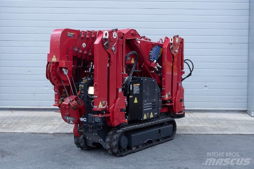 Unic URW-245 Mini gru