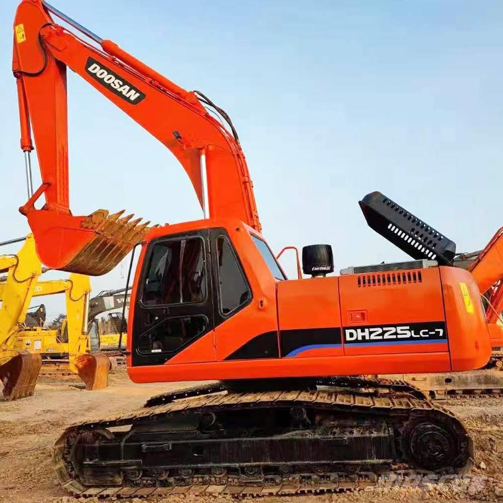 Doosan DH 225 LC-7 Escavatori cingolati
