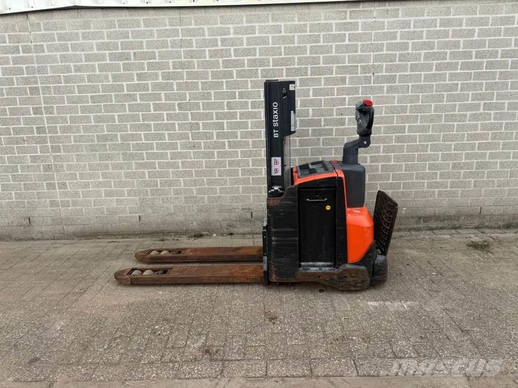 Toyota SWE200D Transpallet uomo a terra