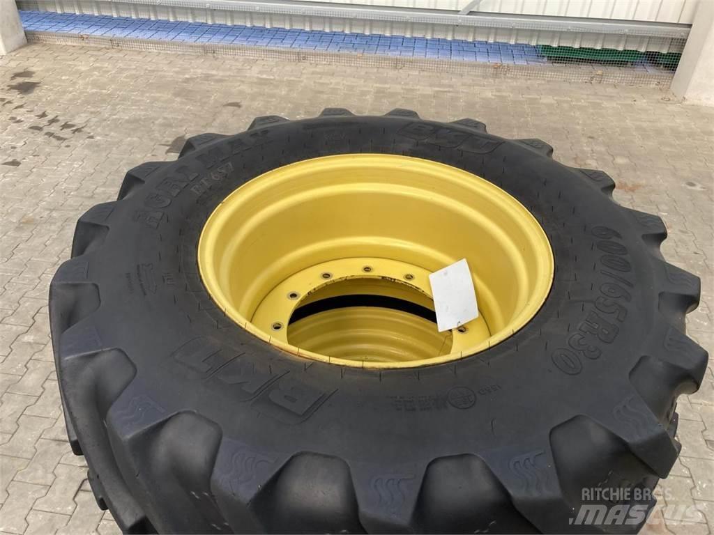 BKT 600/65R30 Pneumatici, ruote e cerchioni