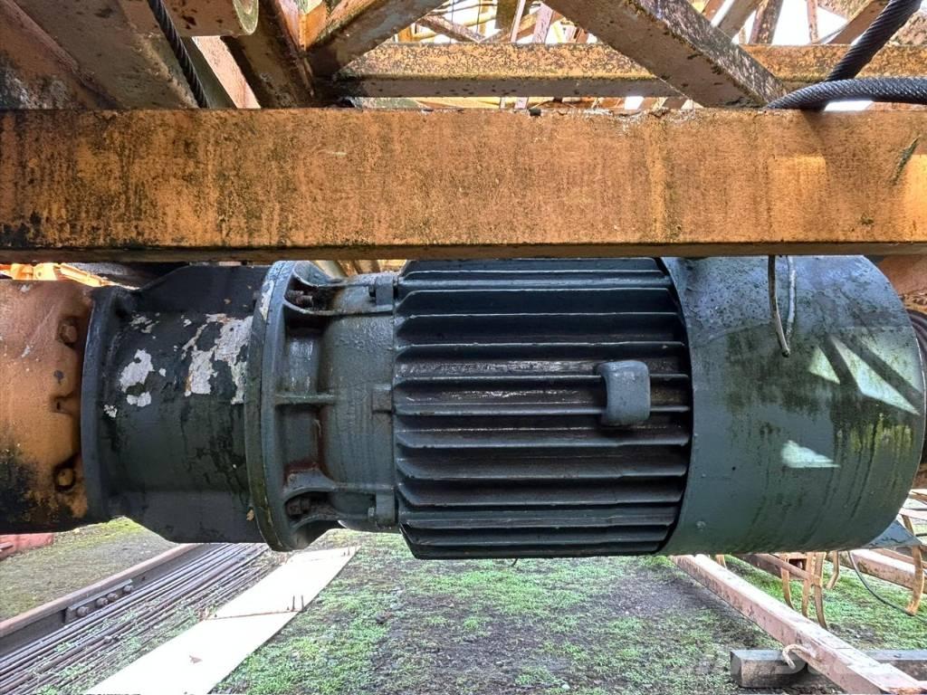 Liebherr 88 K Parti e equipaggiamenti per Gru