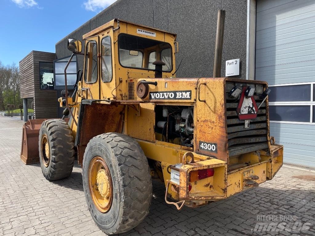 Volvo 4300 Pale gommate