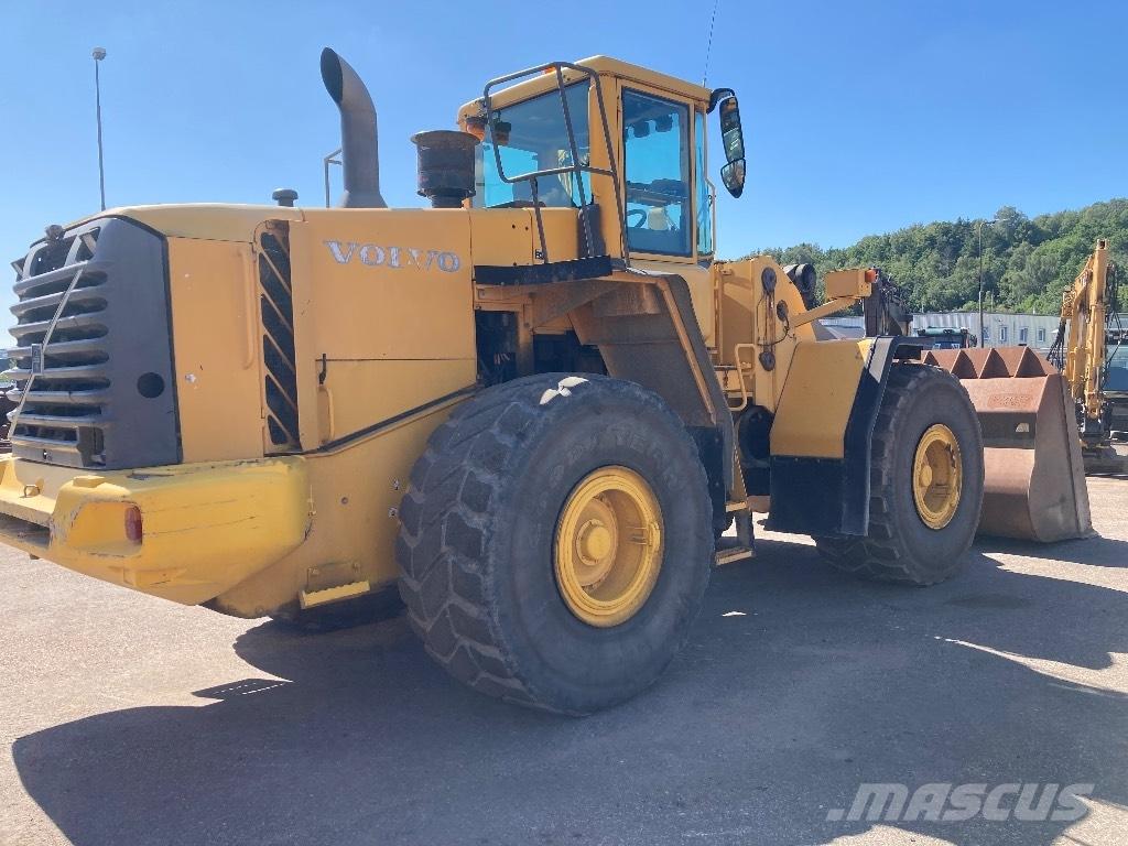 Volvo L 180 E Pale gommate