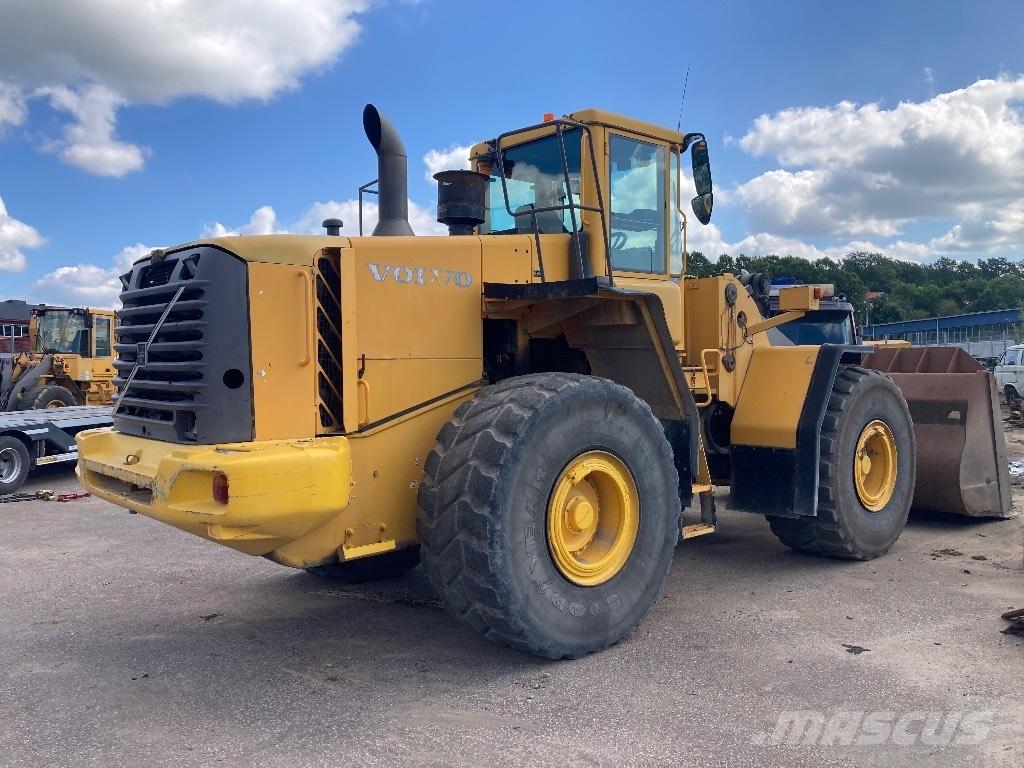Volvo L 180 E Pale gommate
