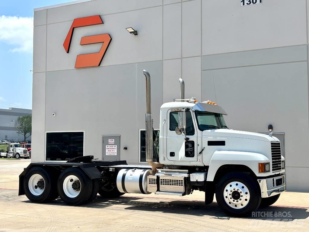 Mack Pinnacle 64T Motrici e Trattori Stradali