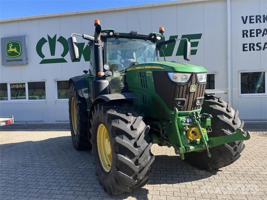 John Deere 6215R Trattori