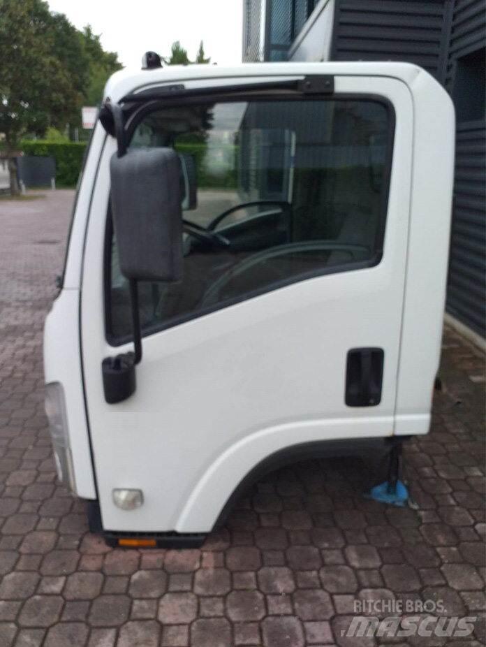 Isuzu M - L Cabine e interni