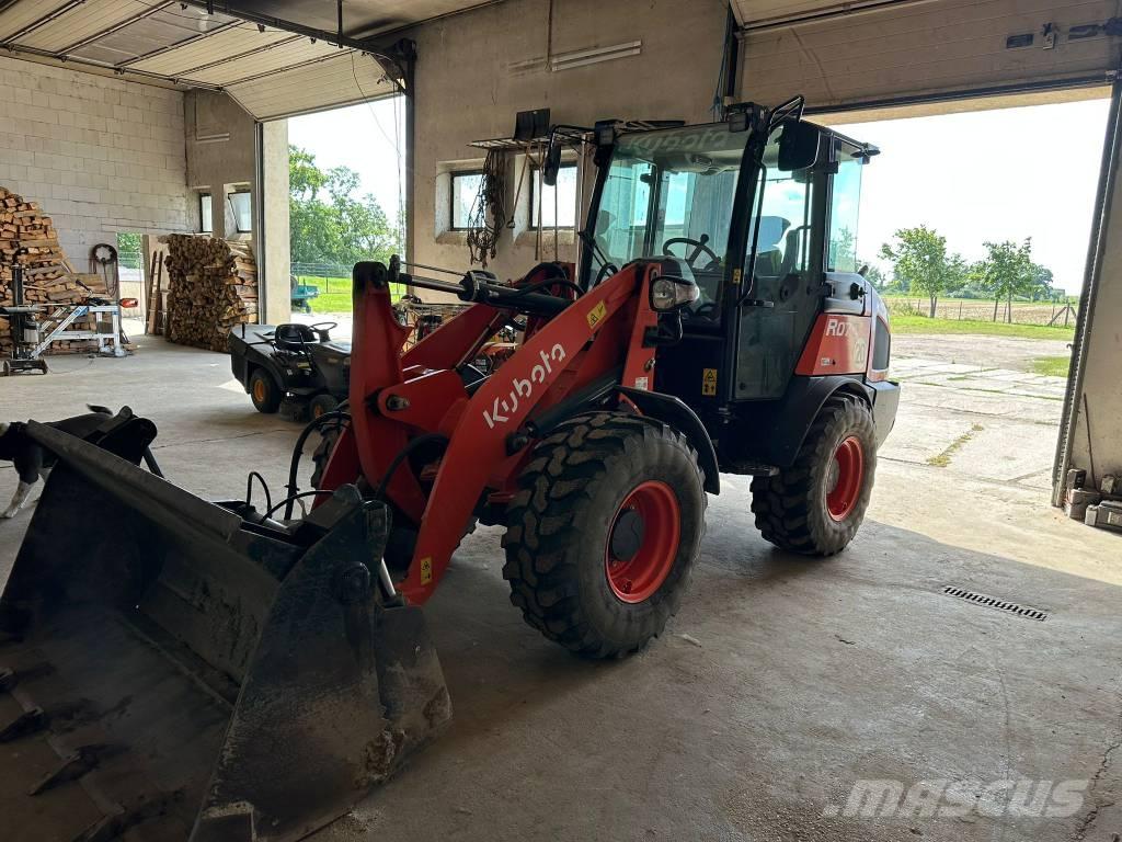 Kubota R 070 WT QC Pale gommate