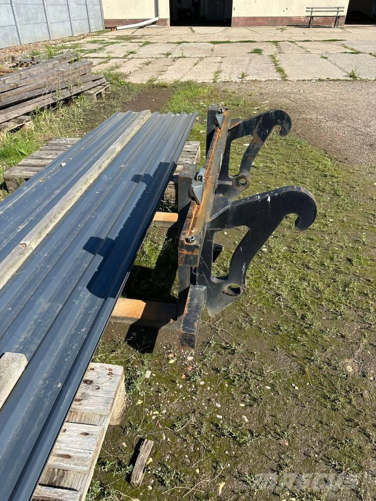 Kubota R 070 WT QC Pale gommate