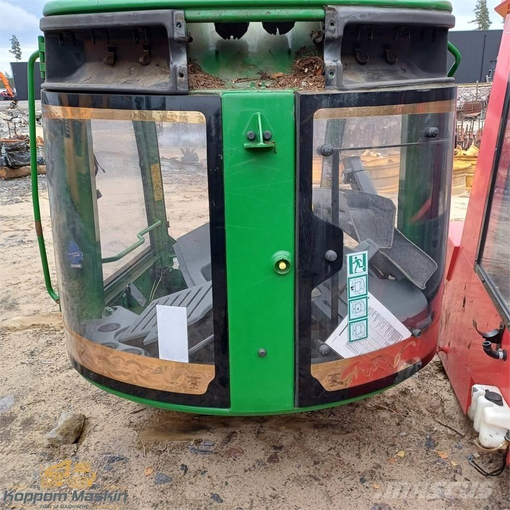John Deere 1270e Cabine e interni